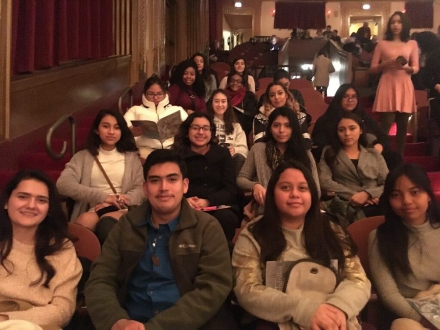 French students eagerly await the start of the opera.