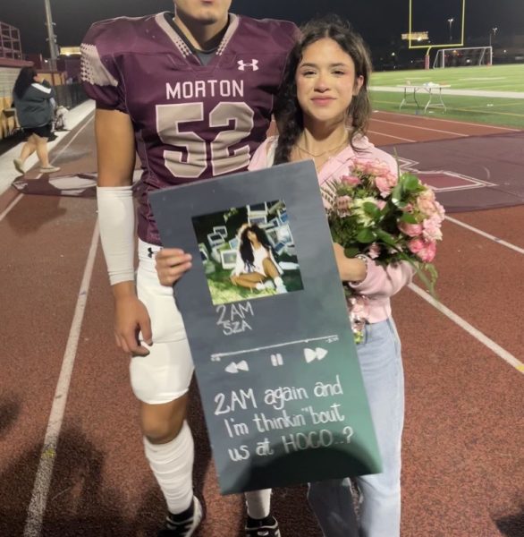 Homecoming Proposals: Its a Cheer Affair