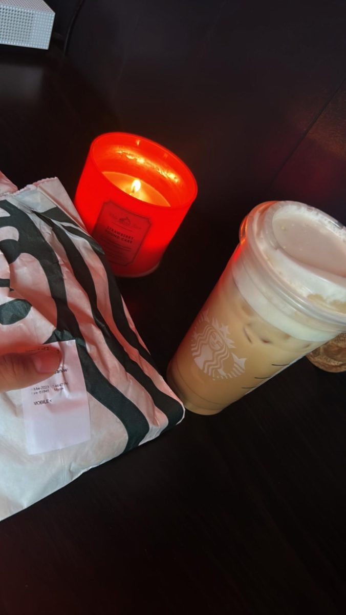 Iced Pumpkin Spice Latte from Starbucks is the #1 fall seasonal drink.