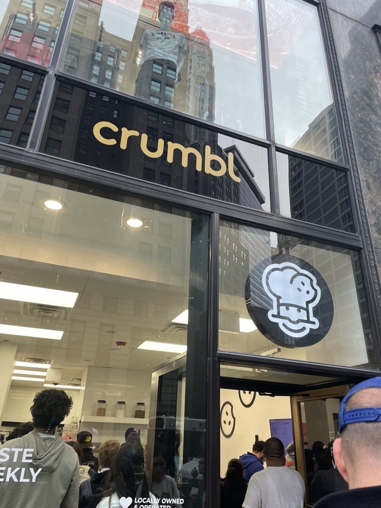 An image of the Crumbl Cookie store on Michigan Avenue downtown Chicago. September 27th, 2024.